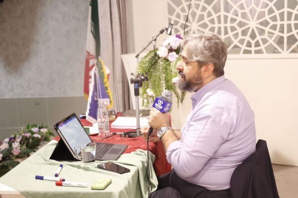 کارگاه خبرنویسی با مدیرعامل خبرگزاری پانا در مشهد
