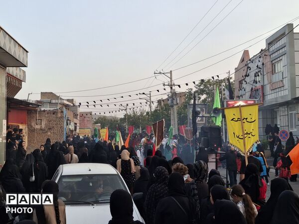 حرکت نمادین کاروان اسرای کربلا در شهر آوه