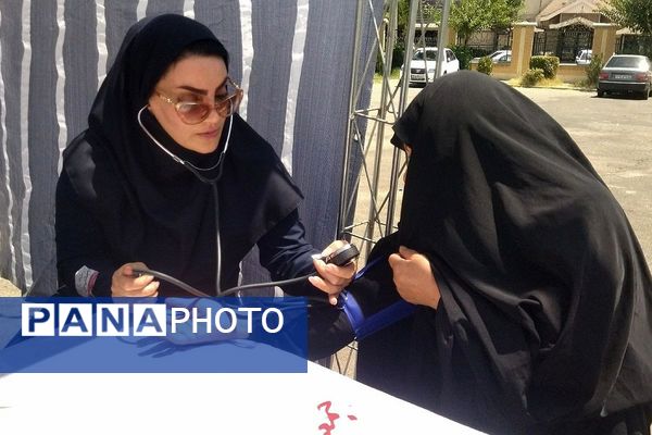 حضور پرشور فرهنگیان و برپایی غرفه های ستاد امر به معروف و نهی از منکر آموزش و پرورش در نمازجمعه 