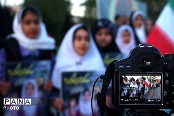 دانش‌آموزان همدانی در سومین رویداد «۱۶۸» یاد شهدای دانش‌آموز میناب را گرامی داشتند