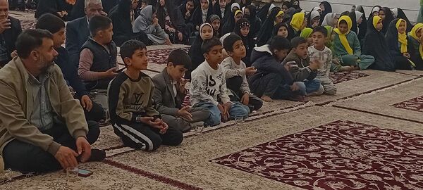 حضور پر رنگ کودکان روستای نقاب در جشن ولادت بانوی دو عالم