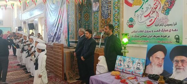 برگزاری آیین گلباران تمثال امام خمینی (ره) در تربت جام 