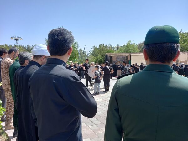 حضور دانش‌آموزان و فرهنگیان تربت‌جامی در عزاداری اربعین حسینی