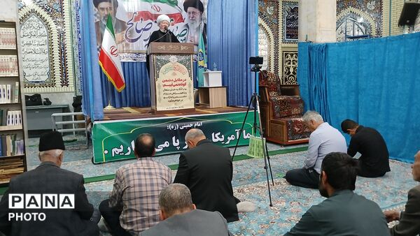 شکوه حضور در نماز جمعه بن