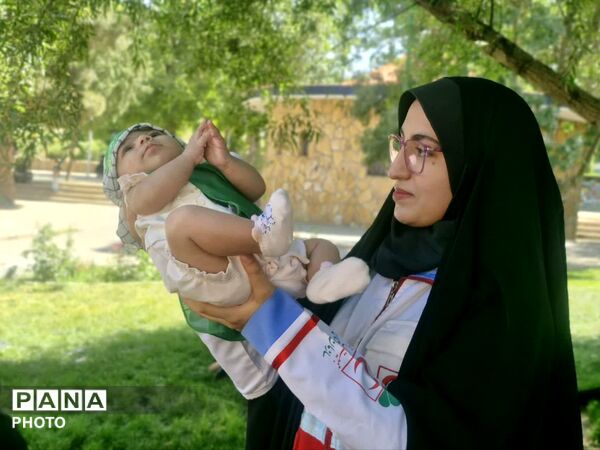 سرخ پوشان هلال در شیرخوارگان حسینی 