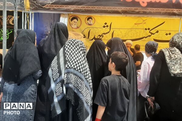 برپایی موکب‌های اسکان و پذیرایی از زائران تشییع رهبر شهید در رباط‌کریم