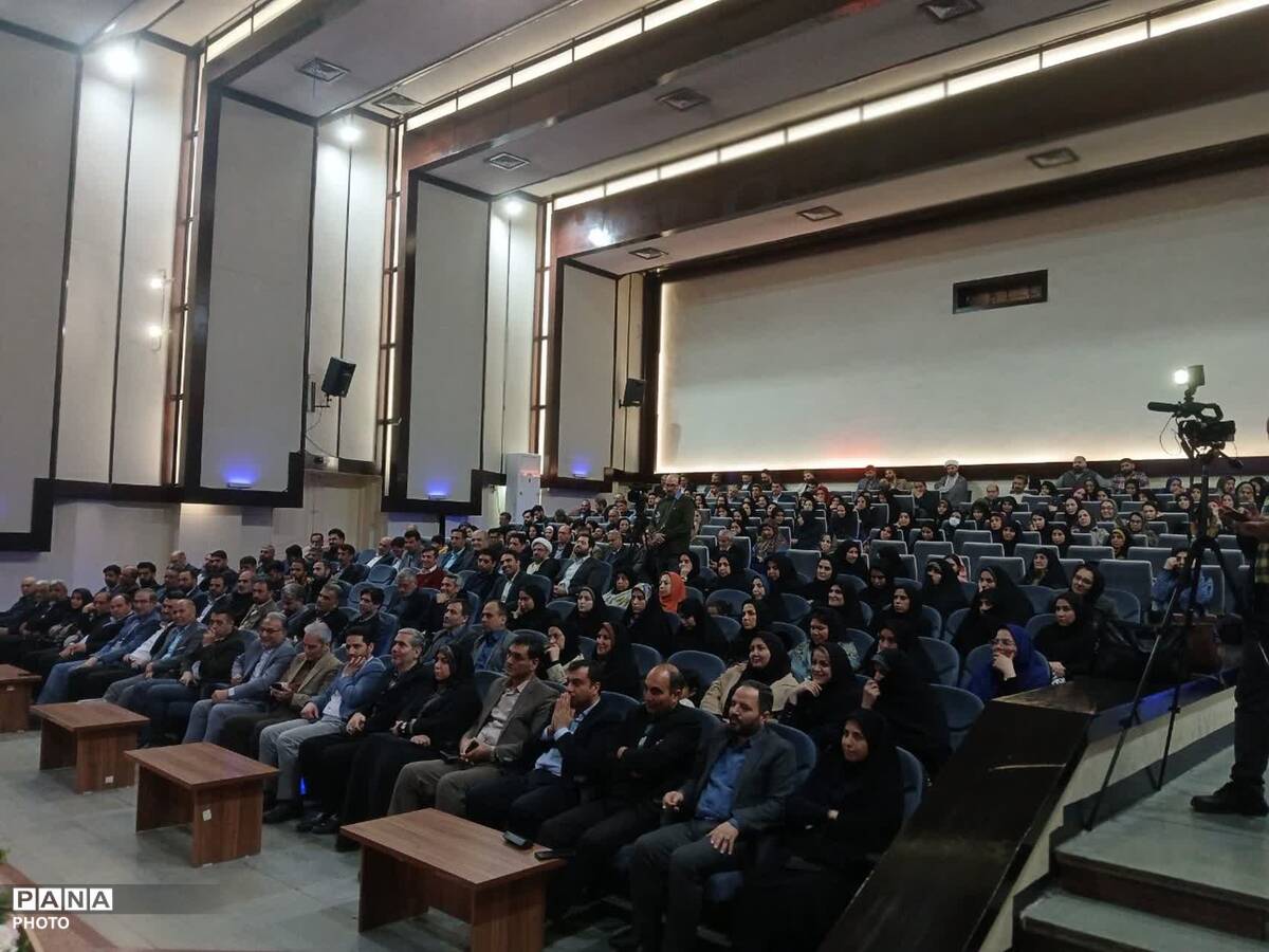 گرامیداشت هفته امور تربیتی و تربیت اسلامی در گلستان