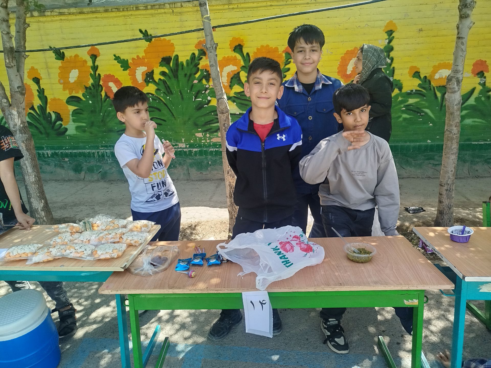 برگزاری بازارچه درون مدرسه‌ای در دبستان مبین شیروان