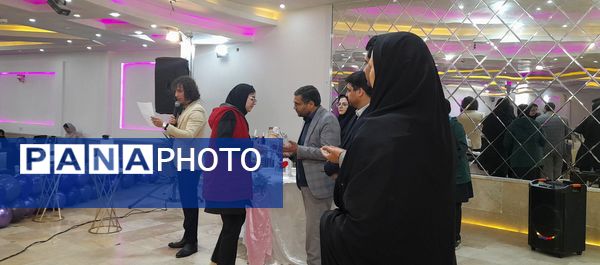 تجلیل از دانش آموزان برتر زاوه