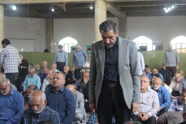 اقامه نماز جمعه در گلوگاه 