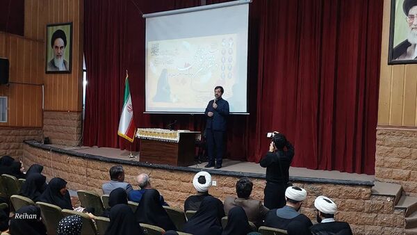 همایش دختران فاطمی در مجتمع فرهنگی نور قم