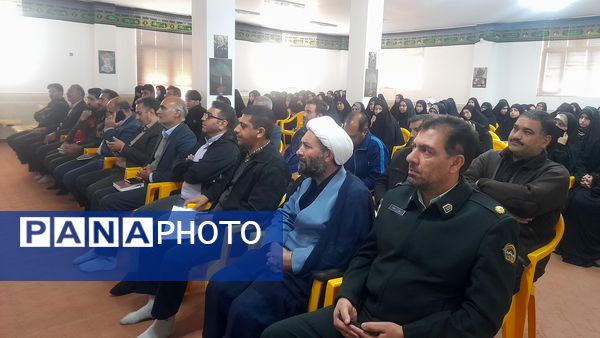 پخش سخنرانی رهبر  معظم انقلاب به صورت زنده در سازمان تبلیغات ورزنه