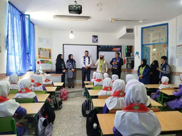 بازدید ارزیاب کشوری سازمان دانش‌آموزی در مدارس تمام پیشتاز شهرستان فاروج