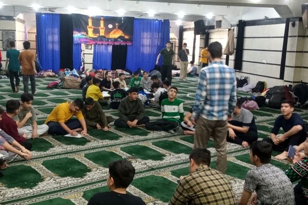 مراسم اعتکاف دانش‌آموزی در بهارستان‌۲ آغاز یک سفر معنوی