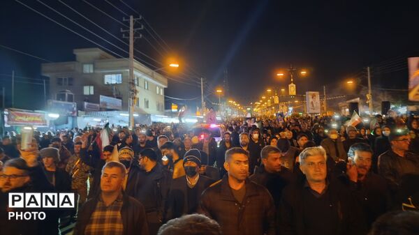 حضور مردم یاسوج در هفتمین شب درگذشت شهید آیت الله سید علی خامنه‌ای