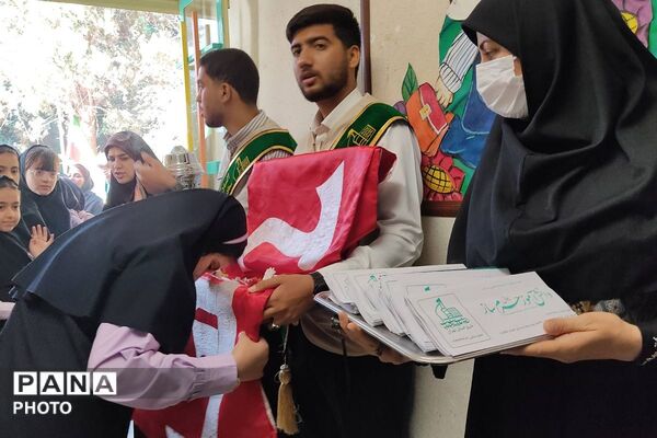 افتتاحیه «دوشنبه های امام حسینی» مدارس ورامین در مدرسه «معرفت نو»