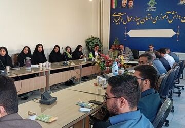 نشست مسئولین سازمان دانش‌آموزی و معاونین پرورشی مناطق ۱۷ گانه در سازمان دانش‌آموزی استان برگزار شد 