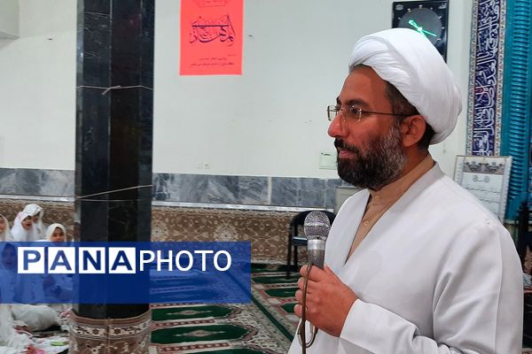 برپایی جشن عبادت و بندگی در مسجد ناحیه 2 بهارستان