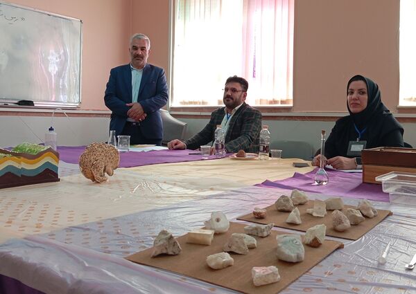 ۳۰ تیم دانش‌آموزی در مرحله استانی بیست و سومین دوره از مسابقات آزمایشگاهی به رقابت پرداختند