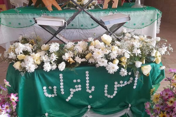 برگزاری محفل انس با قرآن در دبستان دخترانه شاهد صمیمی شهرستان آباده