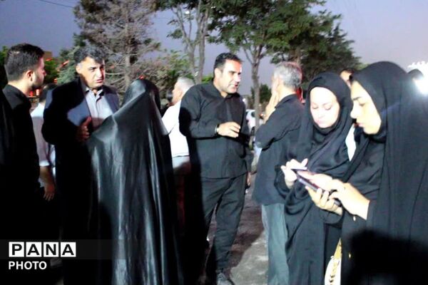 بازدید مدیر آموزش و پرورش منطقه پردیس از موکب های پذیرایی و ستاد اسکان زائرین
