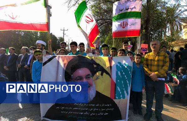 تجمع بزرگ فرهنگیان و دانش‌آموزان خوزستانی در حمایت از مقاومت