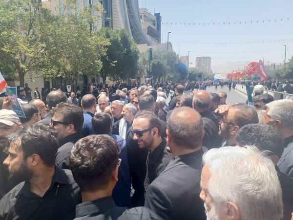 تشییع پیکر مطهر شهید سردار محمد کاظمی و تعدادی از شهدای جنگ تحمیلی در مشهد