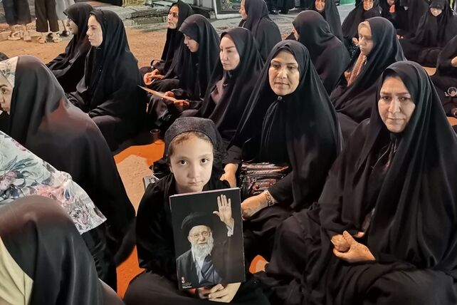 اربعینِ فراق؛ تلاقیِ اشک و پیمان در میدان شهید بهشتی