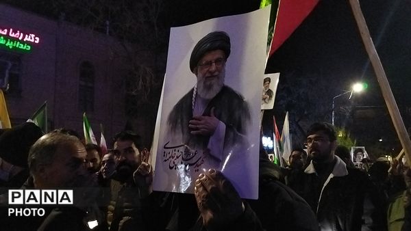 حضور نسل های مختلف در اجتماعات شبانه نیشابور