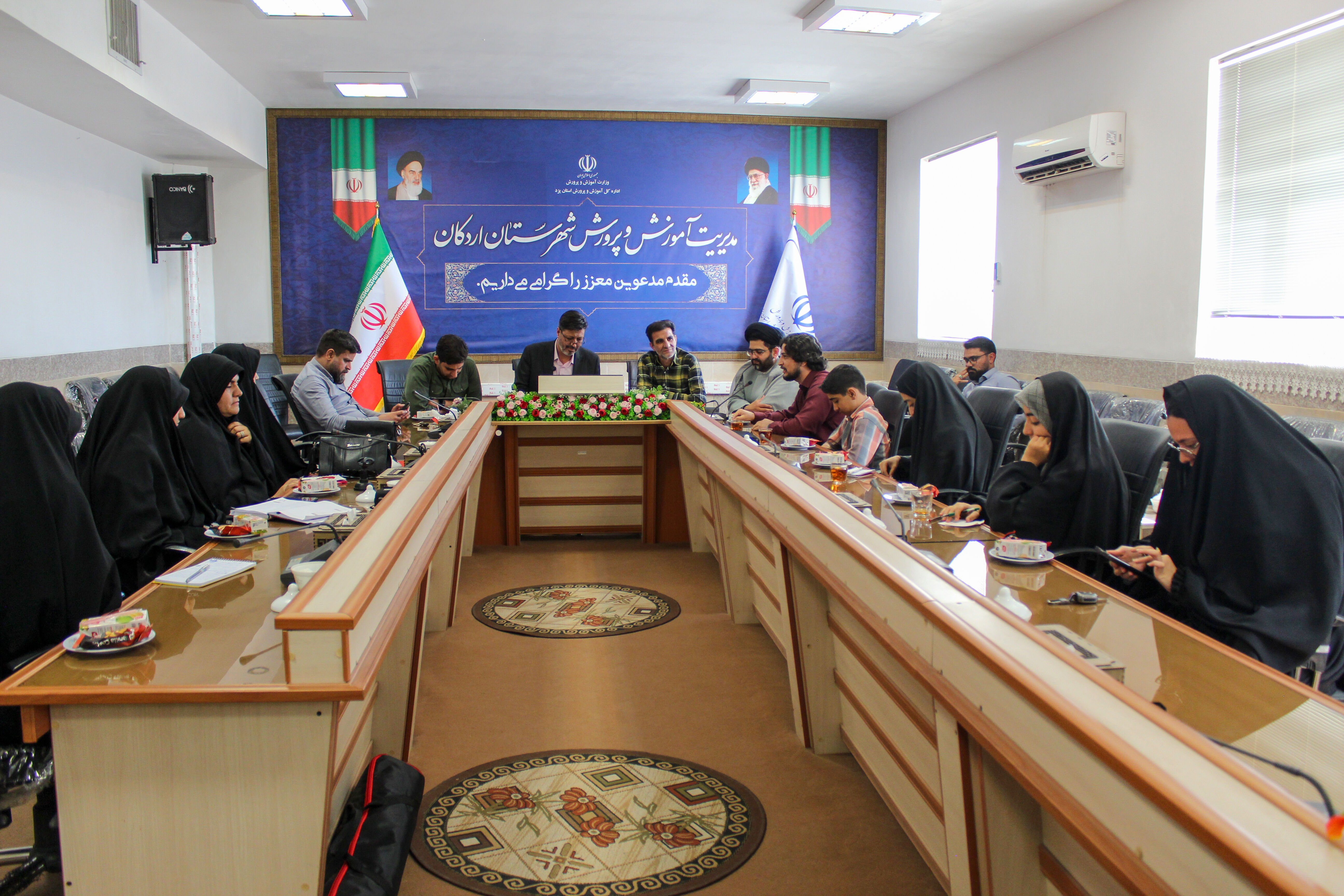 دیدار خبرنگاران خبرگزاری پانا اردکان با مدیریت آموزش و پرورش 