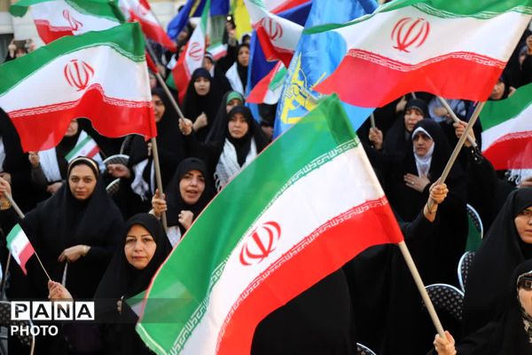 مراسم صبحگاه مشترک بسیج فرهنگیان تهران بزرگ در اداره کل آموزش و پرورش