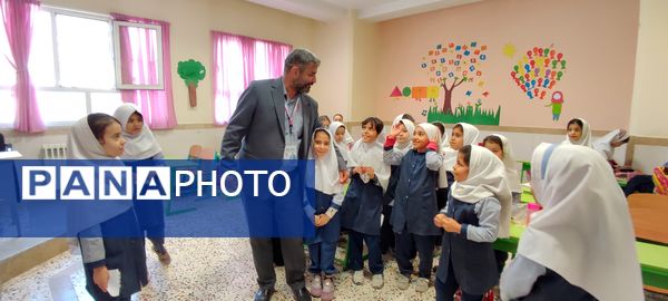 مسابقات استعداد یابی دارت در دبستان دخترانه آزادی شیروان