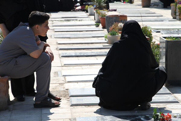 بهشت معصومه قم در آخرین جمعه سال
