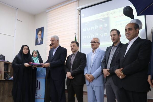 «سپاس معلم» در تبریز؛ آیین تجلیل از معلمان نمونه ناحیه یک با حضور فرماندار 