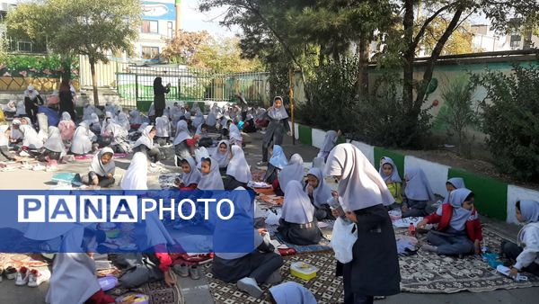 صبح پرانرژی با صبحانه سالم در دبستان نیایش