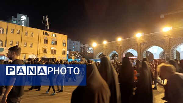 مراسم عزاداری شهادت امام رضا(ع) و شام غریبان در حرم مطهر رضوی 