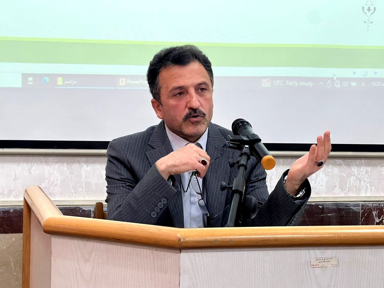 سرمایه‌گذاری در پژوهش و فناوری، مسیر تحقق عدالت و کیفیت آموزشی است