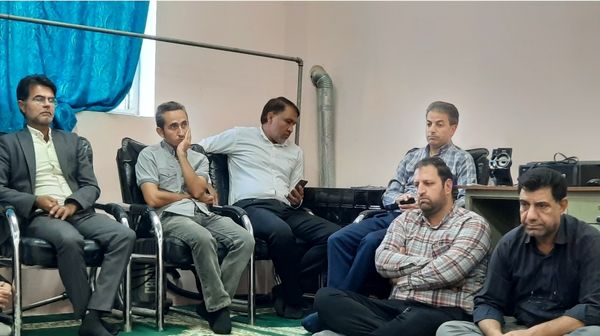  جلسه انجمن اولیا و مربیان در دبیرستان فرهنگیان ناحیه ۷مشهد 
