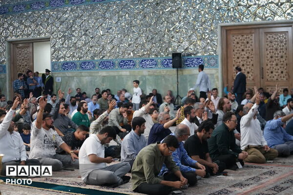 آیین غبارروبی حرم حضرت معصومه(س) با حضور اصحاب رسانه