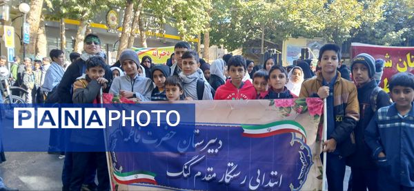 حضور پرشور مردم در راهپیمایی ۱۳ آبان طرقبه