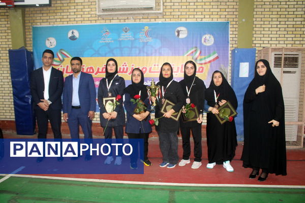 مسابقات تنیس روی میز فرهنگیان یادواره شهدای تربیت‌بدنی در سالن آزادگان استان بوشهر 