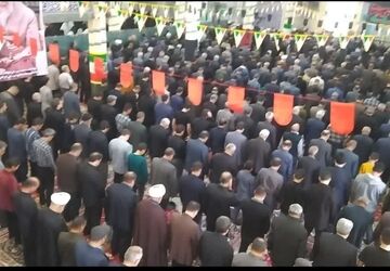 حضور پر شور مردم در نماز جمعه شهرستان زارچ 