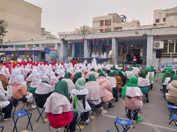 جشن نیکوکاری در دبستان اخوان گنجی