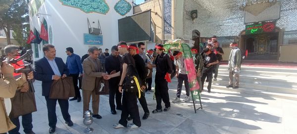 بدرقه دانش‌آموزان اعزامی به پیاده‌روی اربعین 