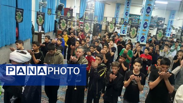 اعتکاف دانش آموزان دبیرستان علوم ومعارف شهید مطهری ره در مسجد سبحان