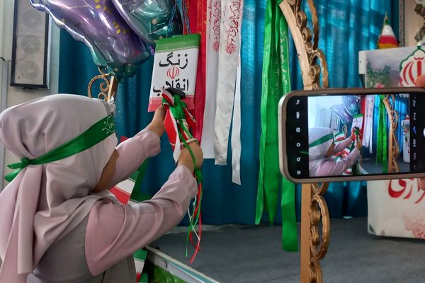 نوای زنگ انقلاب از مدرسه شهید سرافراز اسلامشهر برخاست