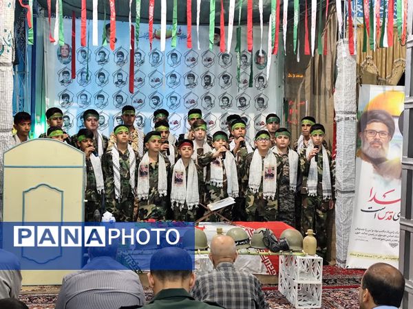 صغاد در سوگ و افتخار شهدا؛ مسجدالنبی میزبان یادواره‌ای معنوی