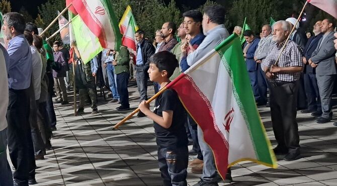 دانش آموزان حضور در میدان را وظیفه ملی خود می‌دانند