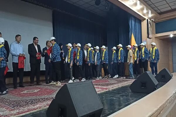 زنگ مقاومت در  دبیرستان غیر دولتی پسرانه پیشتازان (متوسطه اول) شهر جم