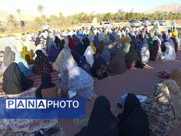 عید سعید فطر در جوار شهدای گمنام بخش احمدی 